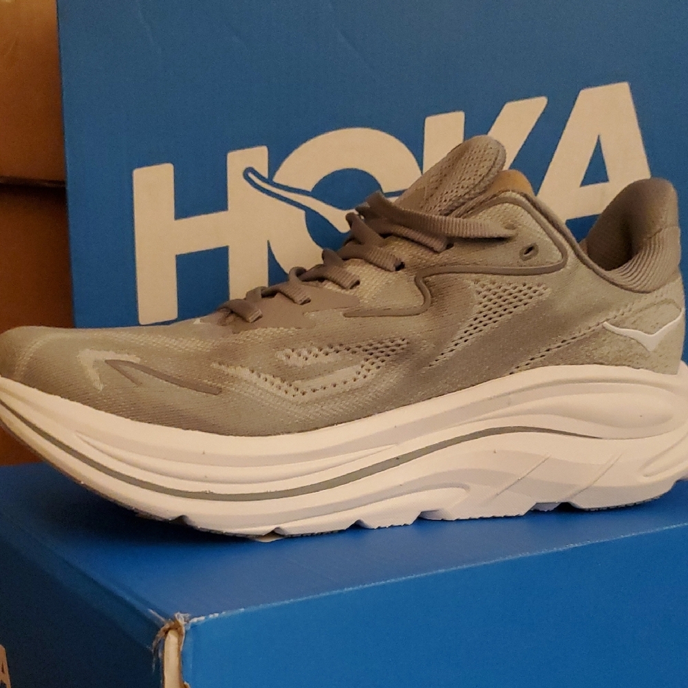 New HOKA Men's Sneakers in Gray and White Clifton 10 Men's Size 11 NWT, NIB - Picture 8 of 8